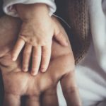 Jak zadbać o bezpieczeństwo finansowe dzieci?